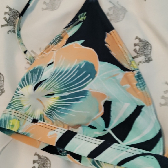 Roxy bikini top only large great condition!LARGE - Picture 5 of 7